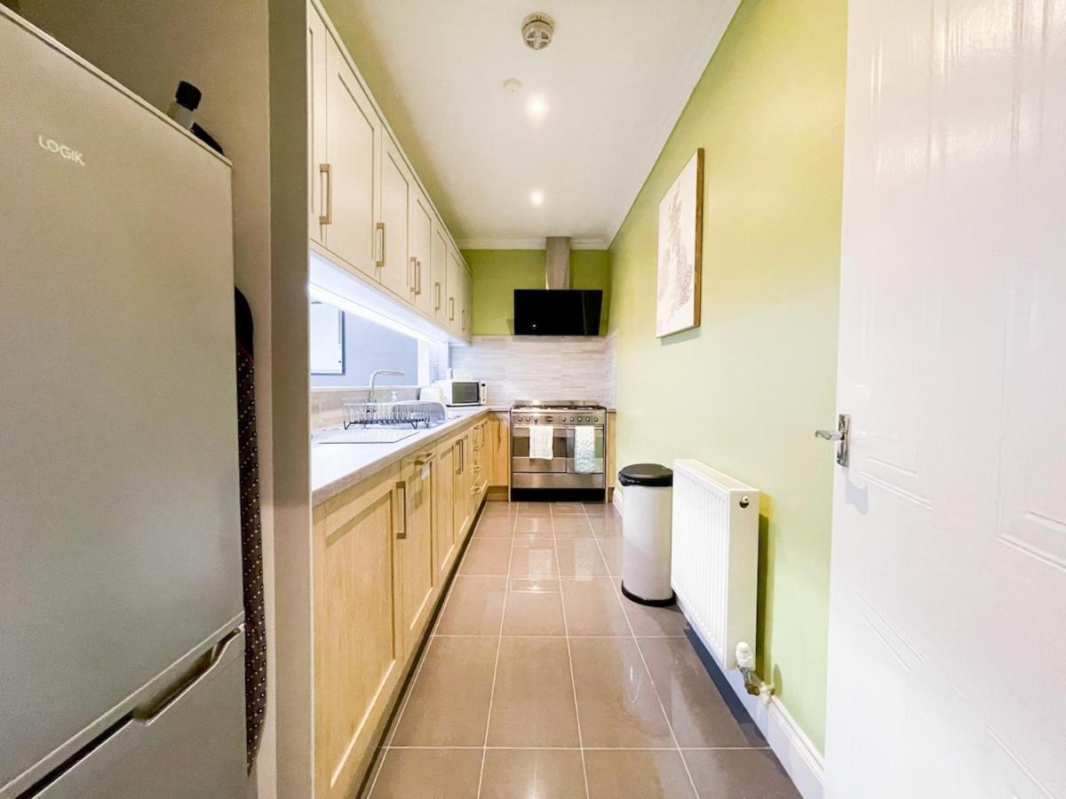Recently Refurbished Two Bedroom Apartment, Central Location! Glasgow Exteriér fotografie